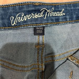 NWOT Universal Thread Jeans